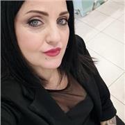 Offro il mio servizio nonché professionalità nel campo del MakeUp e Bellezza da oltre 28 anni.